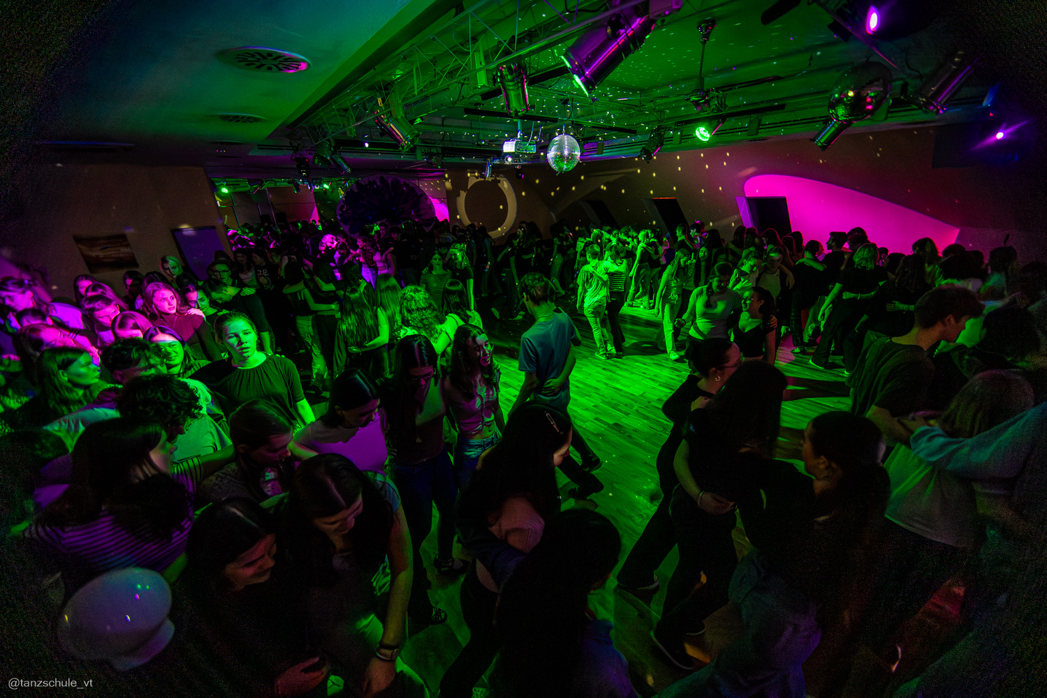 20240420 Huckepack Tanzparty 3425